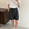 百搭打褶西裝短褲
