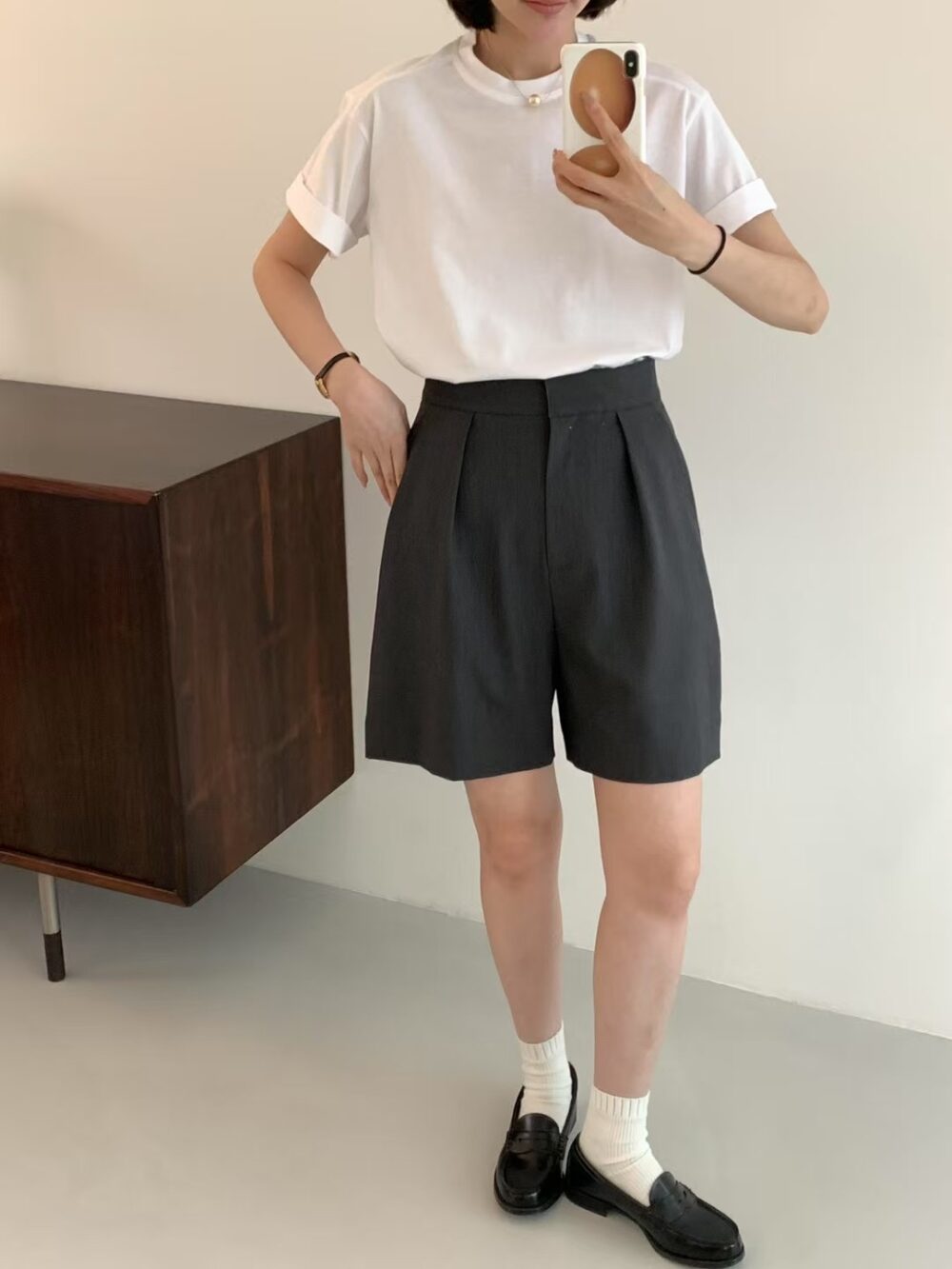百搭打褶西裝短褲