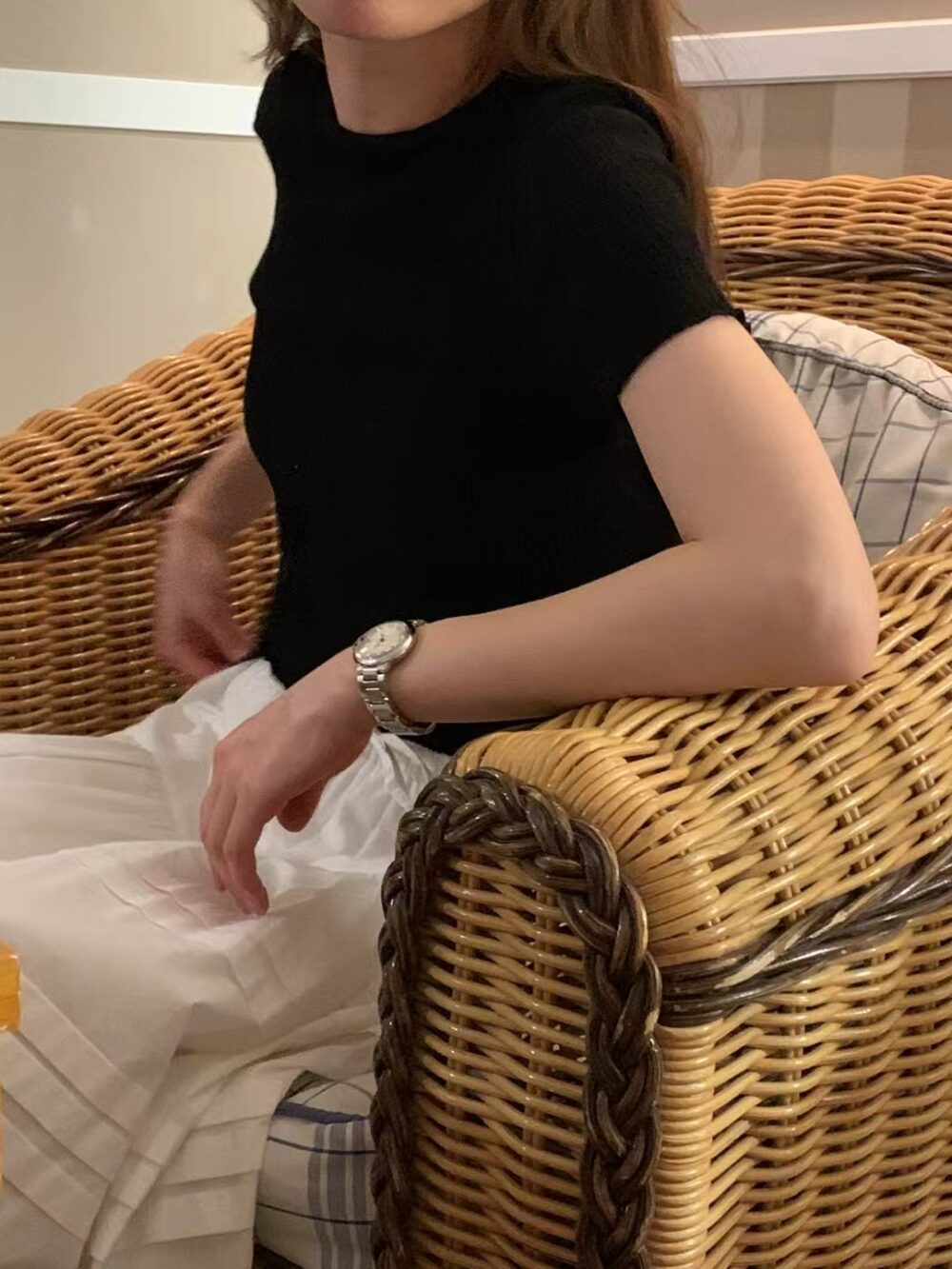 紋理感木耳邊素色上衣
